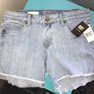 NWT Kut from the Kloth Frayed Shorts size 6